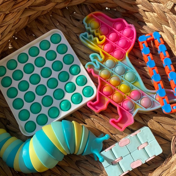 BUNDLE of FIDGET TOYS!! - Picture 1 of 1